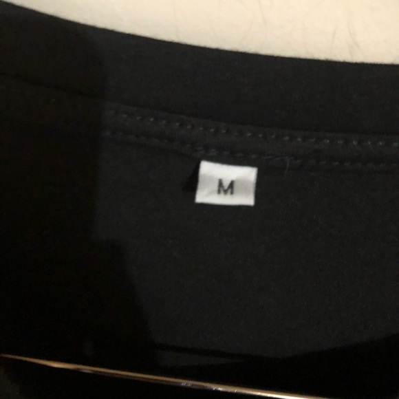 “5/$15 • “free mom hugs” tee - Picture 2 of 2